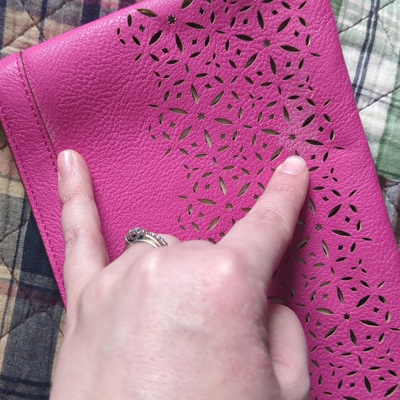 R.L.L - Picture 2 of 6